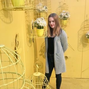 Meet your Posher, Caitlyn